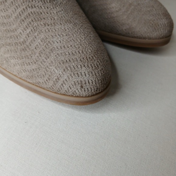 Lucky Brand Taupe Suede Ankle‎ Boots Women's 7.5 Side Zip Block Heel - Picture 8 of 10